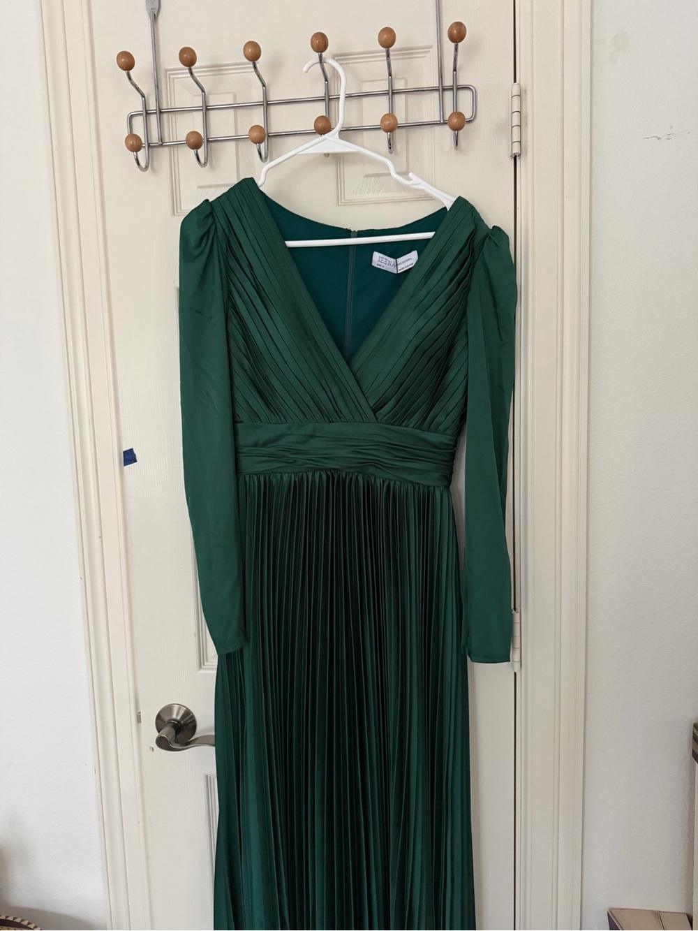 NWT Mac Duggal Green Pleated Long Sleeve maxi dress